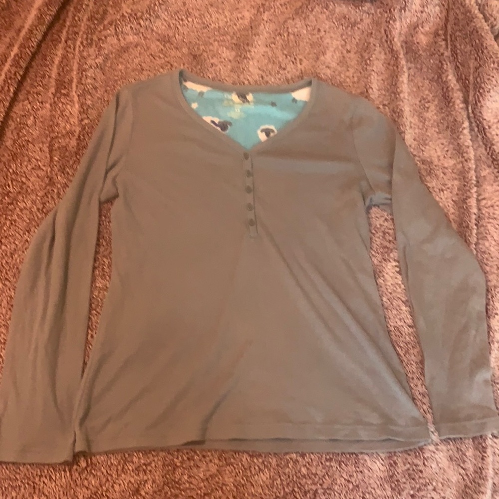 Gray long sleeve sleep shirt